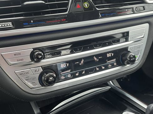 Used 2022 BMW 750i xDrive w/ Executive Package image 20