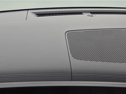 Used 2024 Hyundai Santa Fe Limited image 9