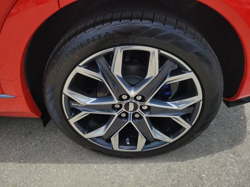 New 2026 Cadillac Optiq V AWD/4WD image 30