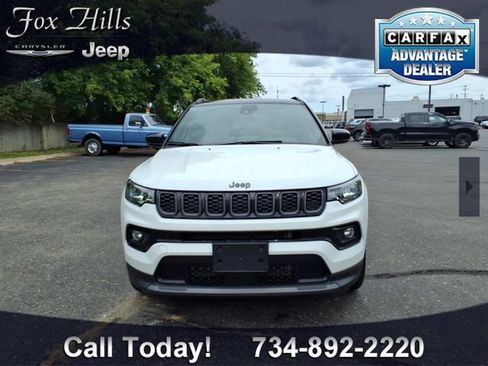 Used 2025 Jeep Compass Limited w/ Sun & Sound Group AWD/4WD image 2