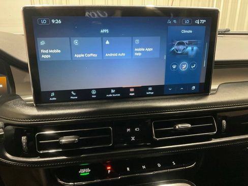 Used 2022 Lincoln Nautilus FWD w/ Premium Package image 17