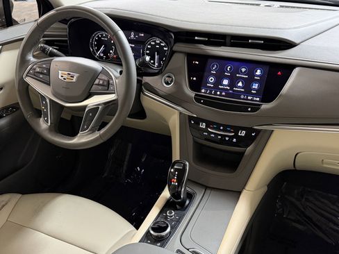 Certified 2022 Cadillac XT5 Premium Luxury image 45