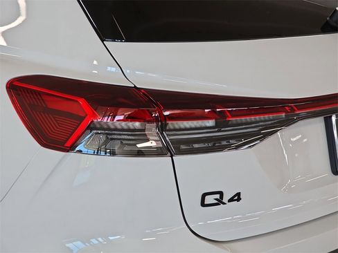 New 2026 Audi Q4 e-tron Premium Plus image 20
