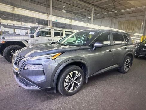 Certified 2023 Nissan Rogue SV w/ SV Premium B Package FWD image 4