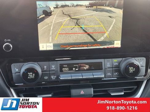 Used 2025 Toyota Grand Highlander AWD image 21