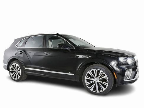 Certified 2025 Bentley Bentayga image 12