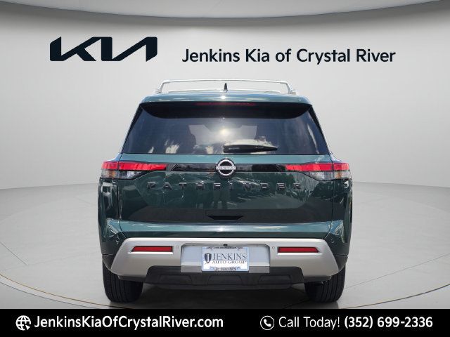 Used 2023 Nissan Pathfinder SL FWD image 8