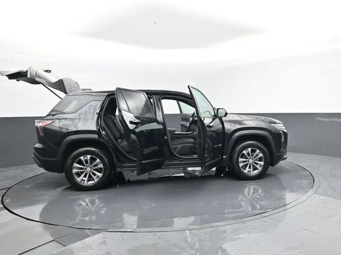 Used 2025 Chevrolet Equinox LT AWD/4WD image 30