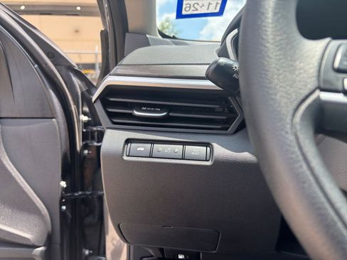 Used 2025 Nissan Altima 2.5 SV image 33