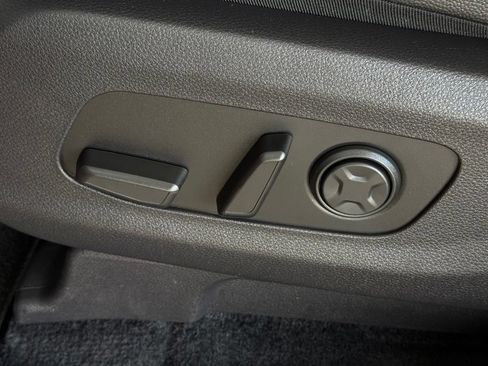 Used 2023 Kia Carnival SX Prestige FWD image 37