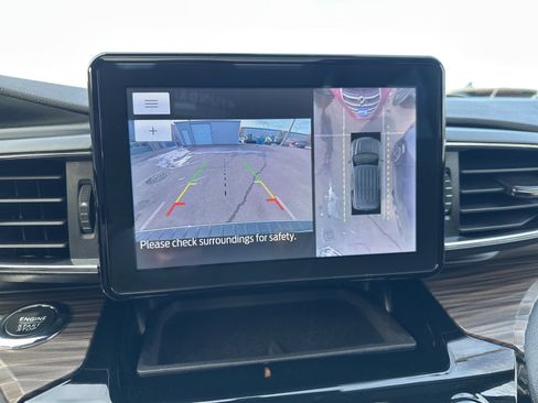 Used 2022 Ford Explorer Limited w/ Equipment Group 301A image 61