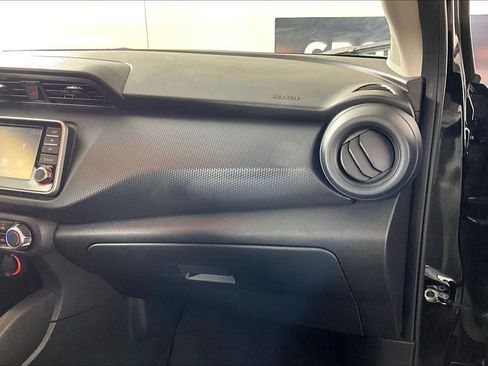 Used 2022 Nissan Kicks S image 17