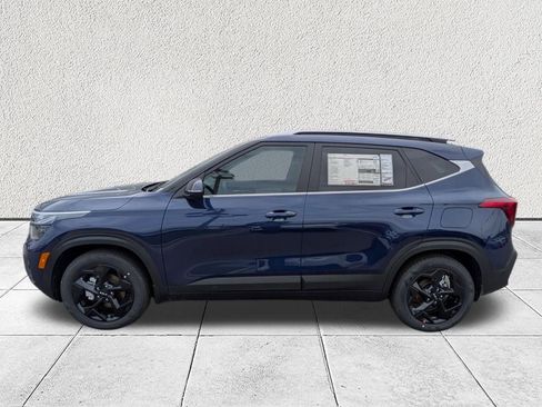 New 2026 Kia Seltos EX FWD image 6