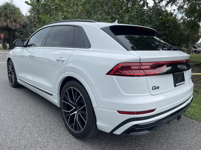 Used 2022 Audi Q8 Prestige w/ Prestige Package AWD/4WD image 5