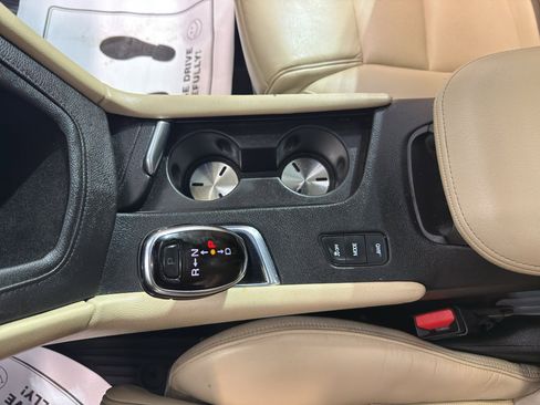 Used 2017 Cadillac XT5 Luxury w/ Driver Awareness Package AWD/4WD image 19