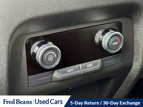 Used 2025 Buick Enclave Preferred FWD image 32