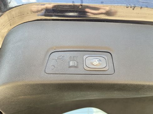 Used 2019 Lincoln MKC Select w/ Select Plus Package FWD image 14
