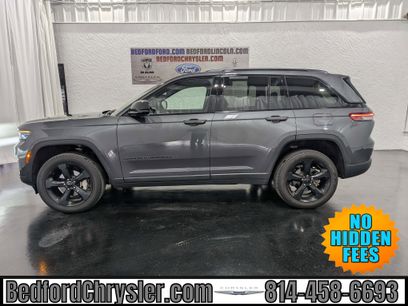 Used 2024 Jeep Grand Cherokee Limited w/ Black Appearance Package