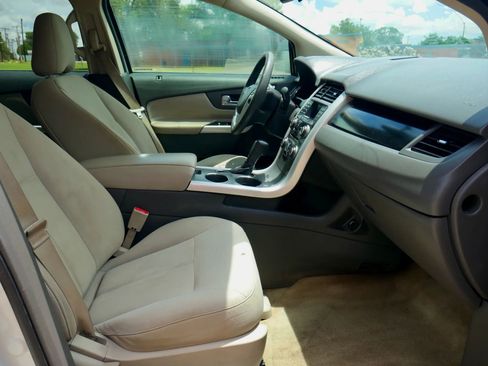 Used 2012 Ford Edge SE image 9