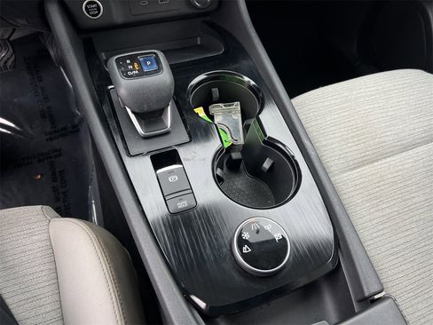 Certified 2021 Nissan Rogue SV image 17