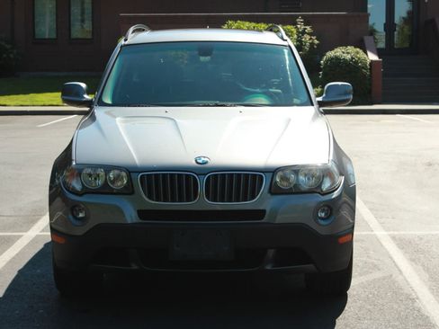 Used 2010 BMW X3 xDrive28i AWD/4WD image 2