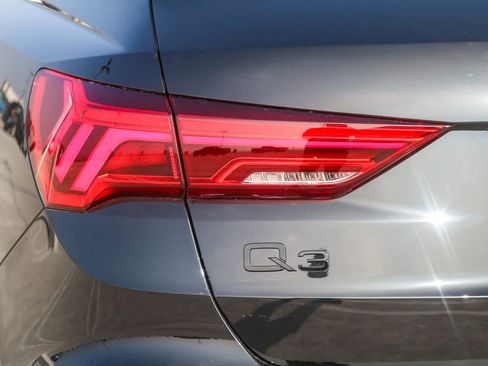 New 2025 Audi Q3 2.0T Premium image 11