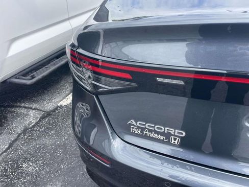 Used 2023 Honda Accord EX-L image 10