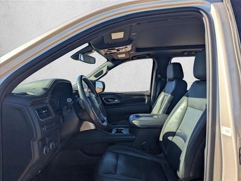 Used 2021 Chevrolet Suburban LT image 9