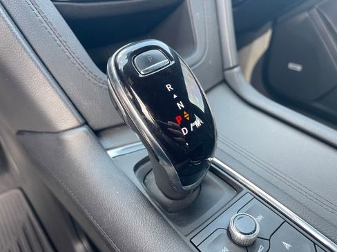 Used 2024 Cadillac XT6 Sport w/ Platinum Package image 14