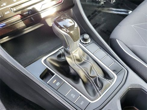 Used 2025 Volkswagen Jetta Sport image 24