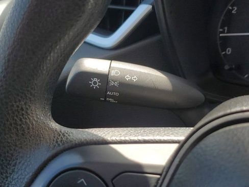 Used 2025 Toyota Corolla LE image 22