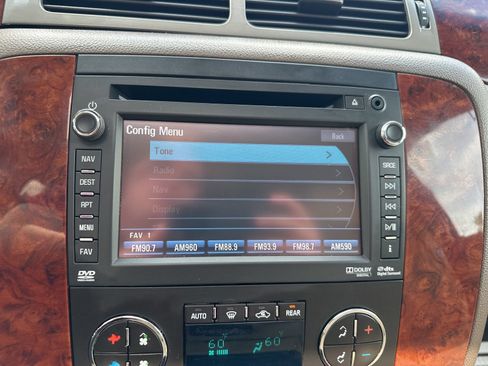 Used 2013 Chevrolet Suburban LTZ AWD/4WD image 65