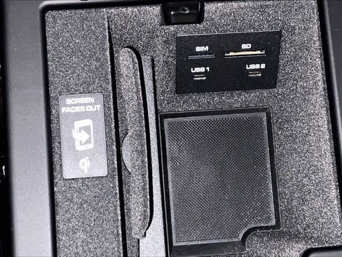 Used 2025 Porsche Macan image 29