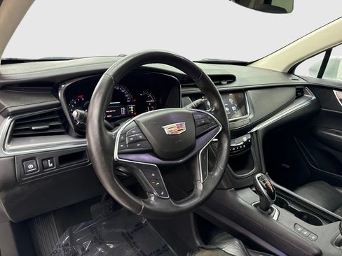 Used 2019 Cadillac XT5 Premium Luxury AWD/4WD image 18