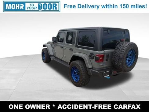 Used 2022 Jeep Wrangler Unlimited Sahara AWD/4WD image 3