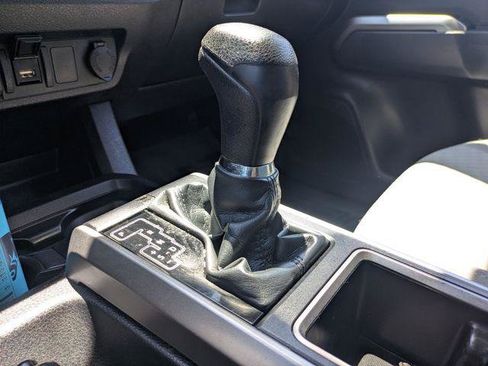 Certified 2023 Toyota Tacoma SR5 AWD/4WD image 33