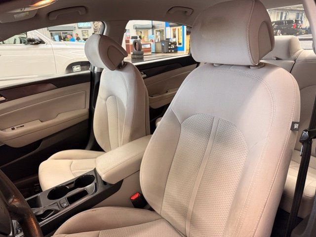 Used 2016 Hyundai Sonata Sport FWD image 6