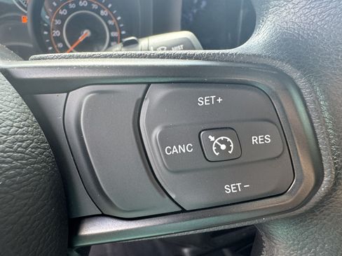 Used 2025 Jeep Wrangler Unlimited Sport AWD/4WD image 18