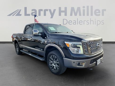 Used 2017 Nissan Titan Platinum Reserve image 7