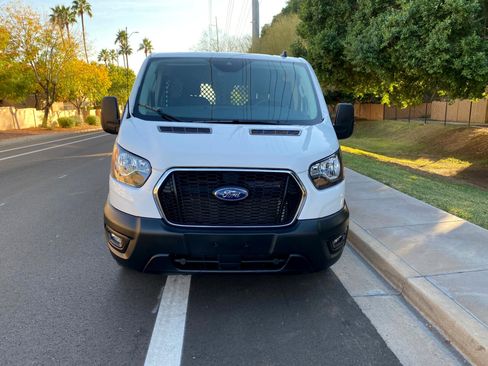 Used 2024 Ford Transit 250 Low Roof w/ Exterior Upgrade Package image 17