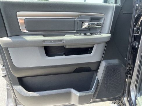 Used 2017 RAM 1500 Classic SLT image 11