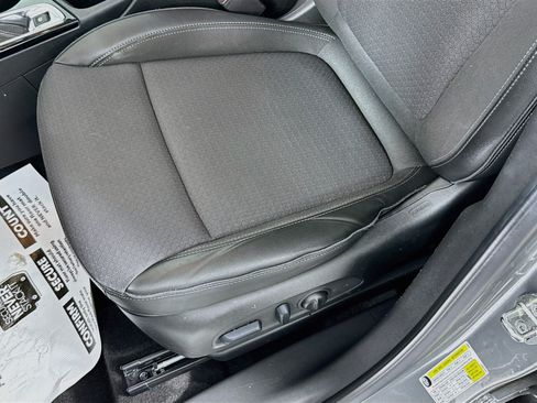 Used 2023 Buick Encore GX Select w/ Safety Package II AWD/4WD image 19