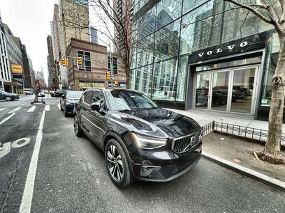 Certified 2024 Volvo XC40 B5 Ultimate w/ Protection Package Premier