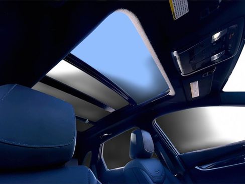 Used 2025 Cadillac XT5 Sportv w/ Technology Package image 17