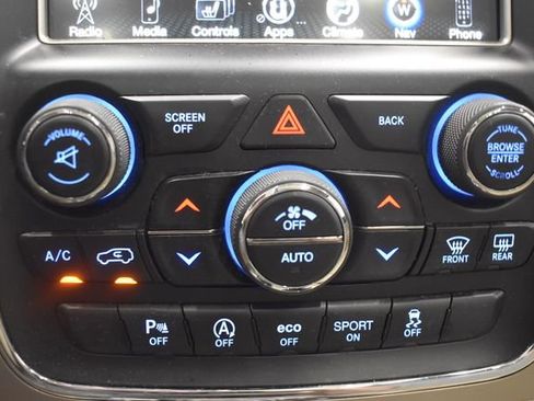 Used 2017 Jeep Grand Cherokee Limited w/ Luxury Group II AWD/4WD image 29