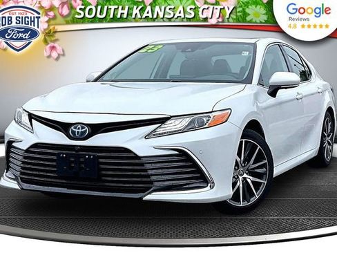 Used 2023 Toyota Camry XLE w/ Navigation Package image 1