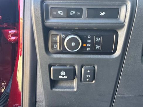 Used 2023 Ford F150 Lariat w/ Trailer Tow Package image 27