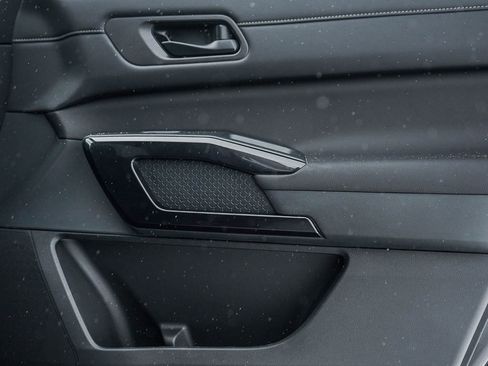 New 2025 Nissan Pathfinder SV image 10