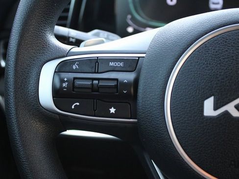 Certified 2024 Kia Sportage LX image 10