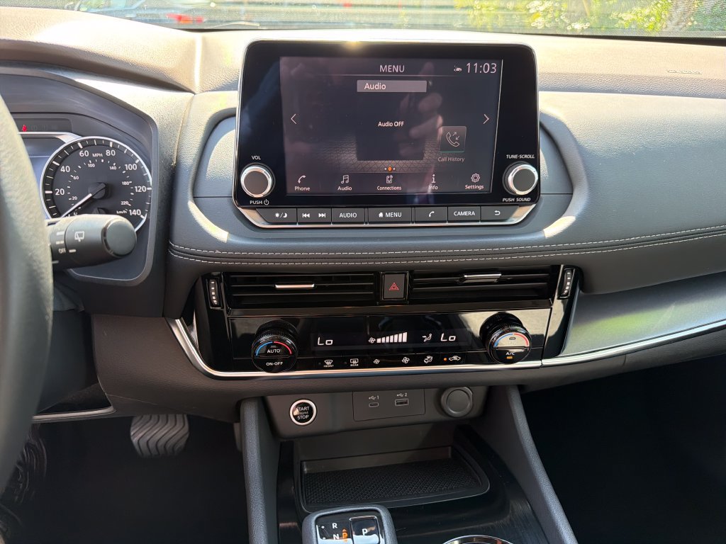 Used 2021 Nissan Rogue SV FWD image 25